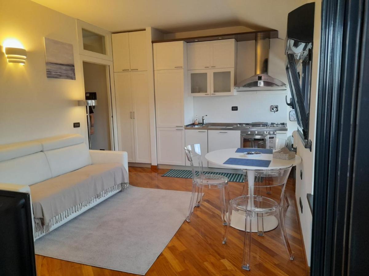 Apartamento Bilocale Vista Mare Con Terrazzo-Porto Antico- Parcheggio Scontato Génova Exterior foto